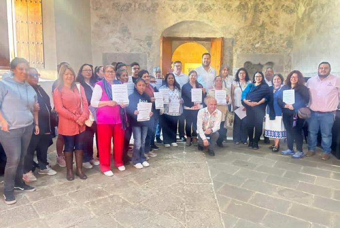 Premian las mejores 22 piezas artesanales de Tzintzuntzan