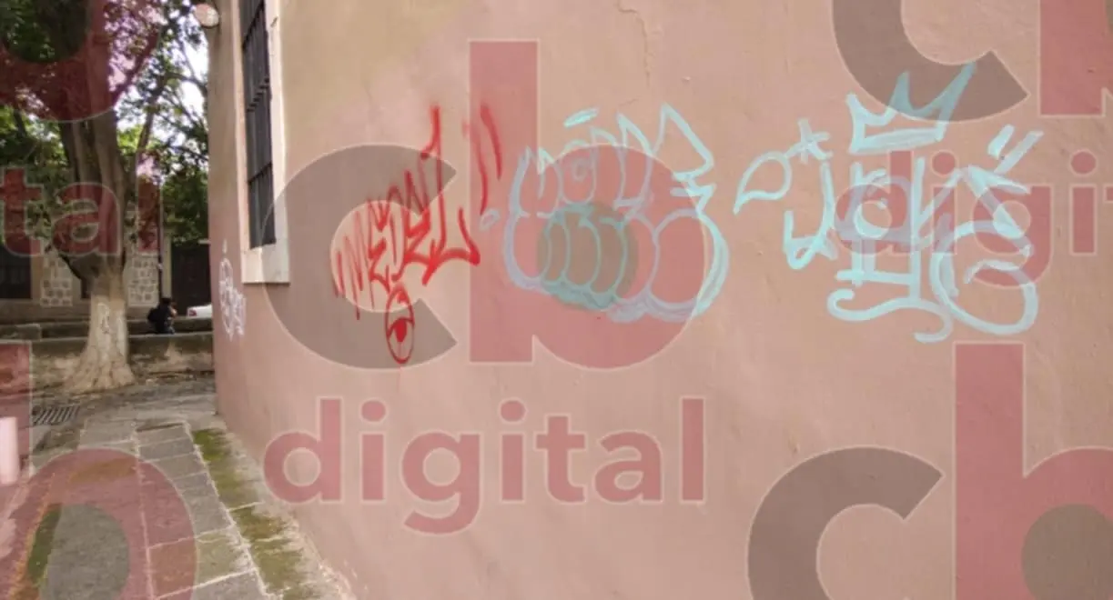 Preocupación por casonas grafiteadas en Calzada Fray Antonio de San Miguel