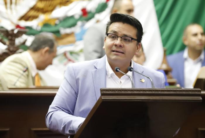 Presenta Toño Carreño reforma integral para en materia de salud mental para niñas, niños y adolescentes