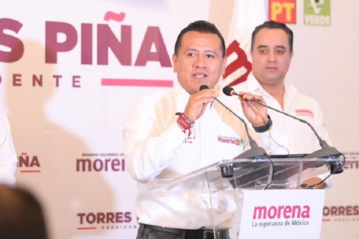 Presenta Torres Piña encuestas que le dan un triunfo contundente en Morelia