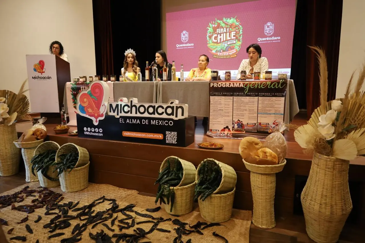 Presentan en la Secretaría de Turismo la Feria del Chile 2025 de Queréndaro