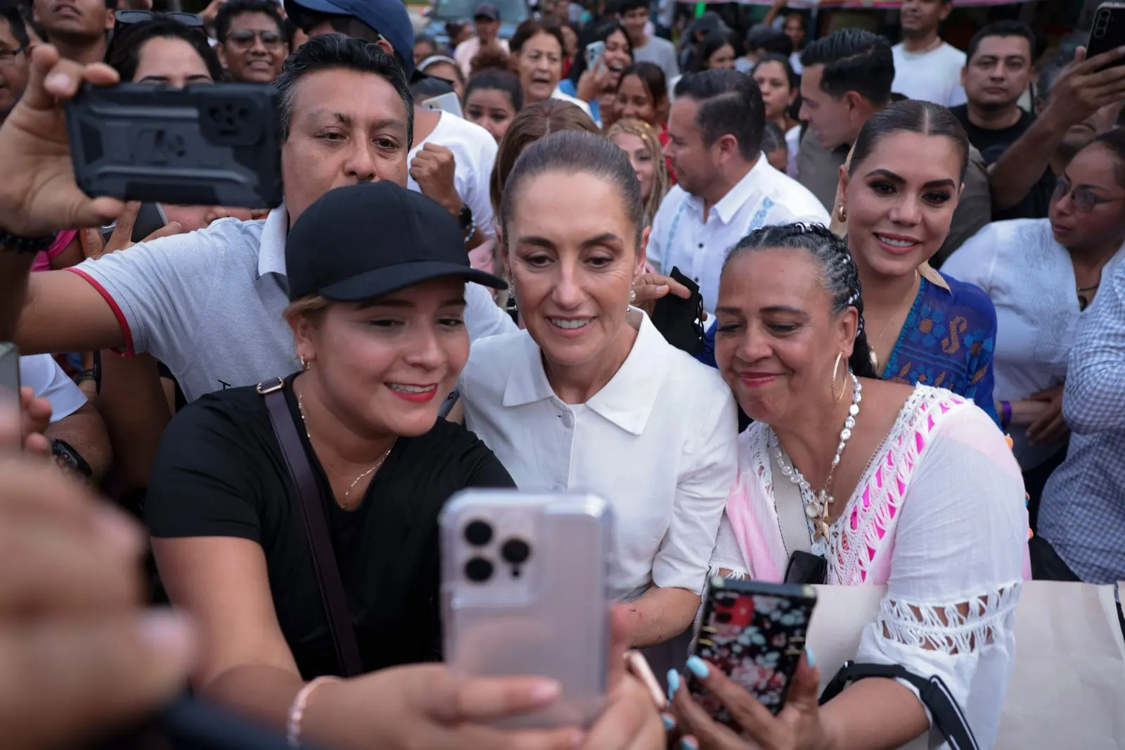 PRESIDENTA CLAUDIA SHEINBAUM CONCLUYE HISTÓRICA, MEMORABLE E INTENSA GIRA POR GUERRERO