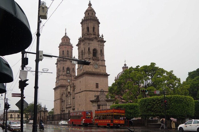 Prevalecerá el cielo nublado y probables lluvias este miércoles, en Michoacán