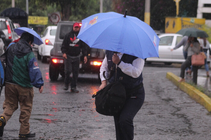 Prevén lluvias muy fuertes en al menos 10 estados por el paso de Kristy