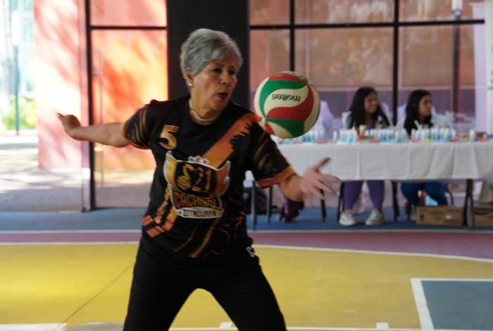 Primer Encuentro Estatal de Cachibol reúne a 14 equipos de personas adultas mayores