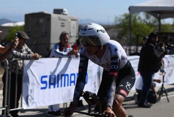Profeta en su tierra: Isaac del Toro gana la contrarreloj del Nacional de Ciclismo 2025 en Ensenada