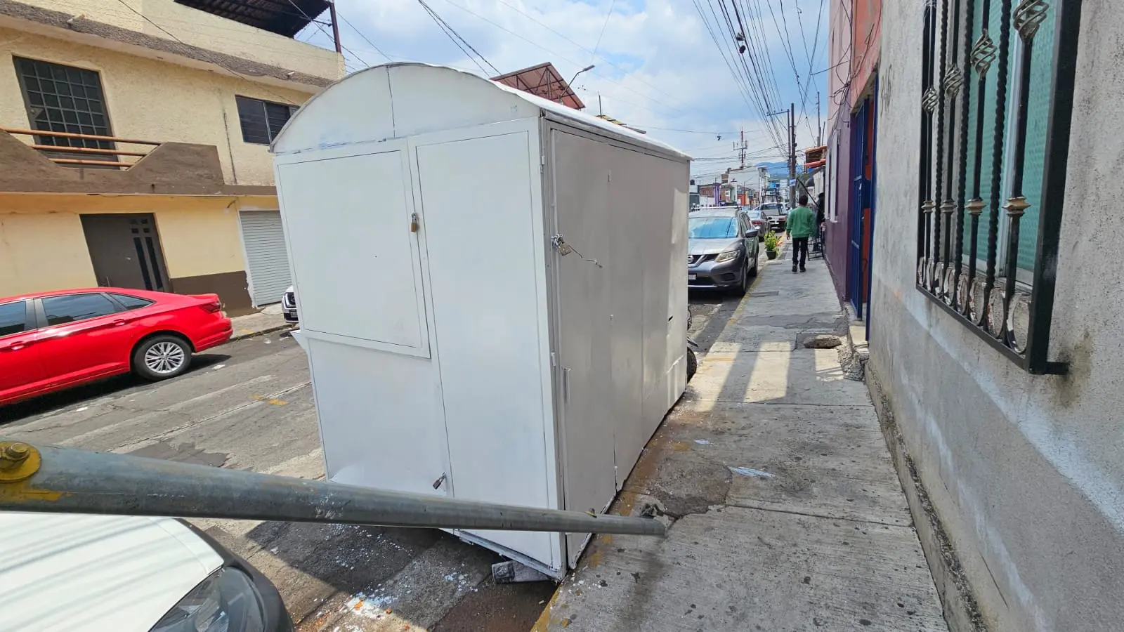 Puesto de tacos abandonado continúa generando molestias en Ventura Puente