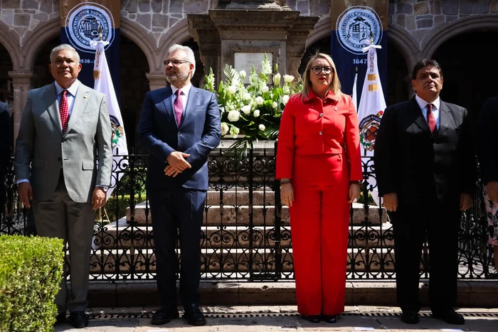 Que la formación e investigación nicolaita lleve impreso el espíritu libertador de Don Miguel Hidalgo, se pronuncia Gobernador