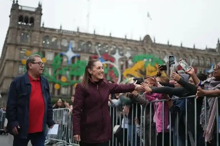 ¡Que viva siempre la lectura!: Encabeza Presidenta Claudia Sheinbaum entrega gratuita de 2.5 millones de libros de la colección 25 para el veinticinco del FCE a jóvenes de Latinoamérica