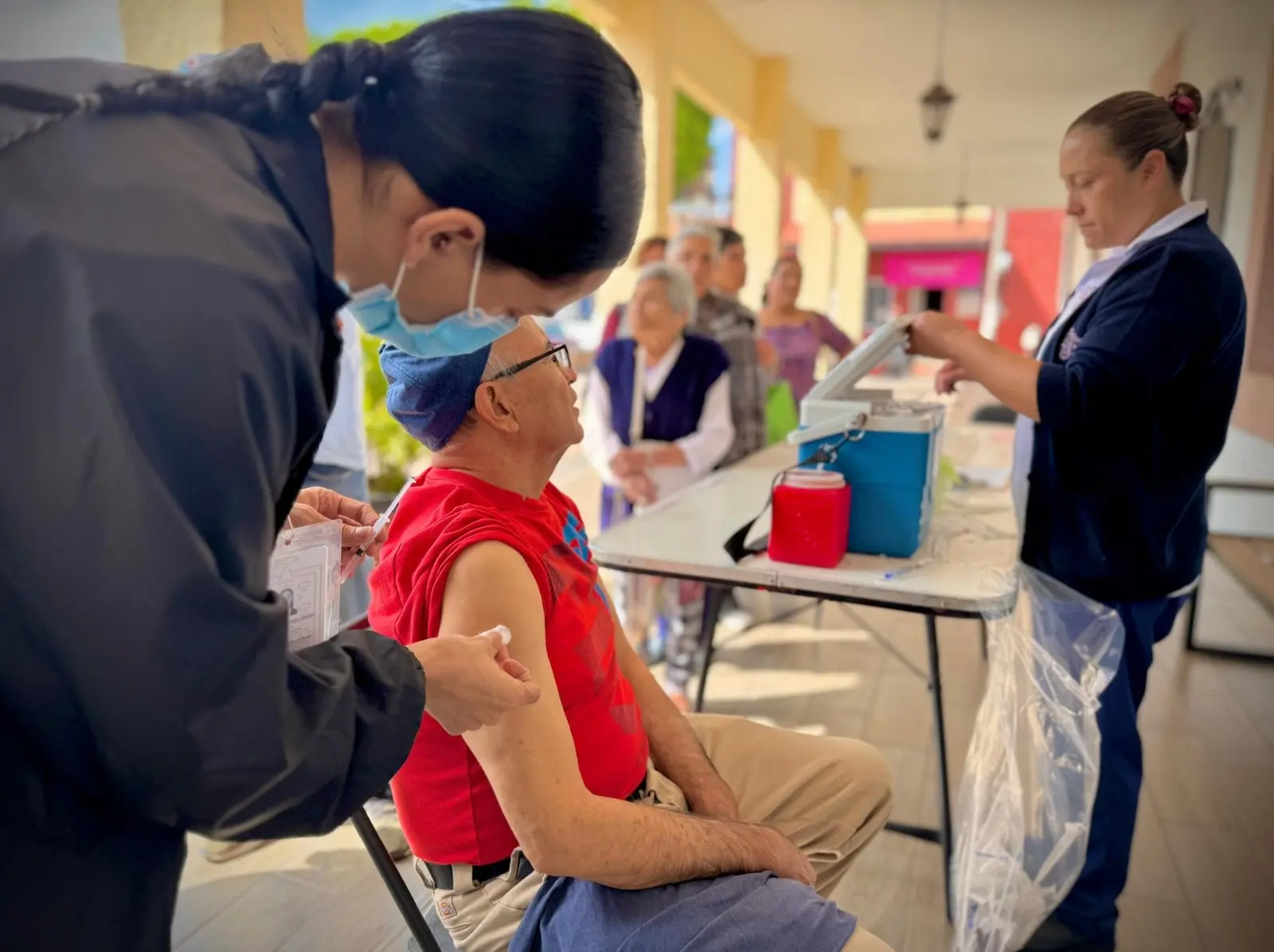 Queréndaro impulsa la salud y el bienestar con jornadas gratuitas para personas y mascotas