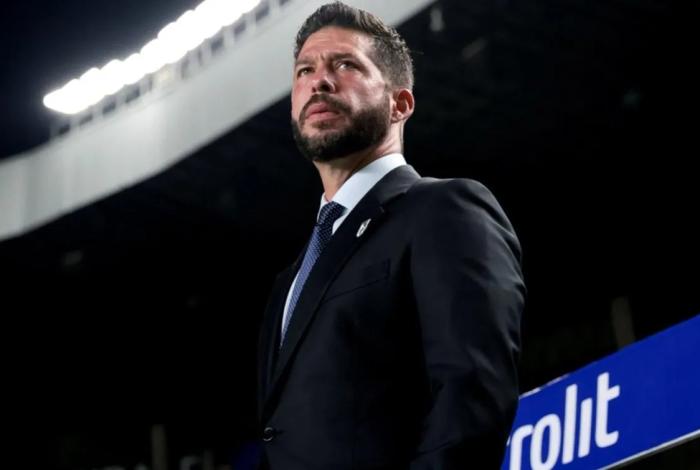 Querétaro FC despide a Benjamín Mora como técnico