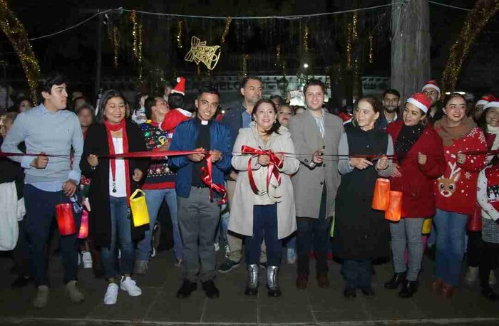 Quiroga da inicio a la magia decembrina con su Caminata Navideña y Encendido de Luces