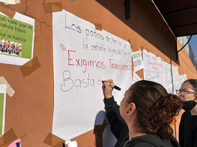 Radicalizan acciones y padres de familia bloquean primaria en Morelia