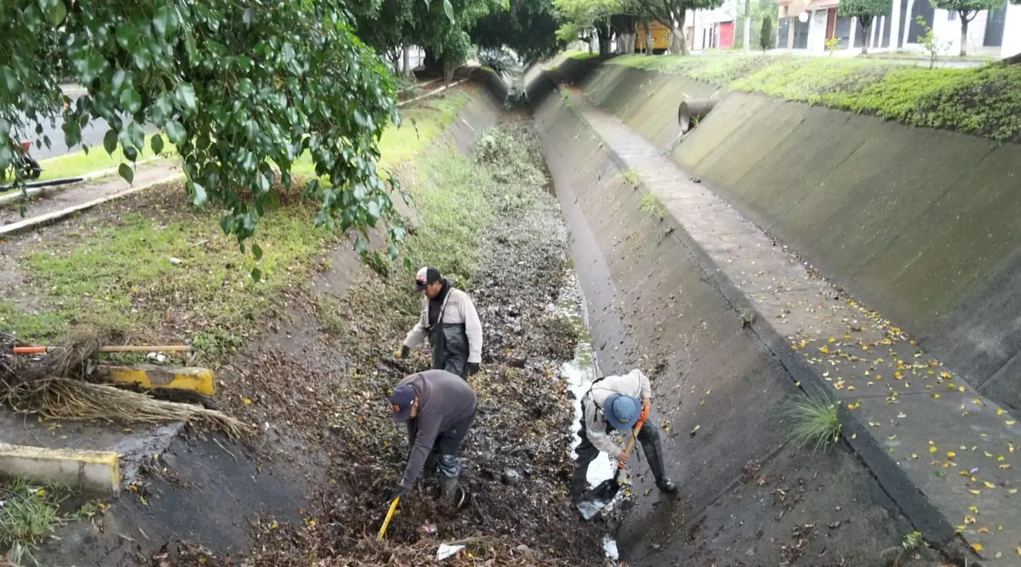 Realiza Gobierno de Morelia limpieza preventiva en canal Fray Antonio de San Miguel