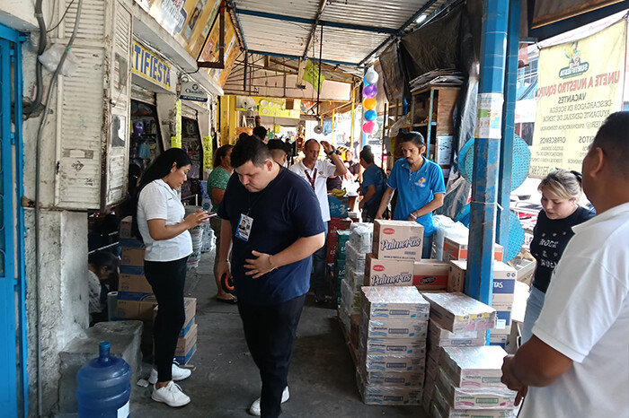 Realiza Reglamentos Municipales operativo en el Mercado Cuauhtémoc para mejorar movilidad