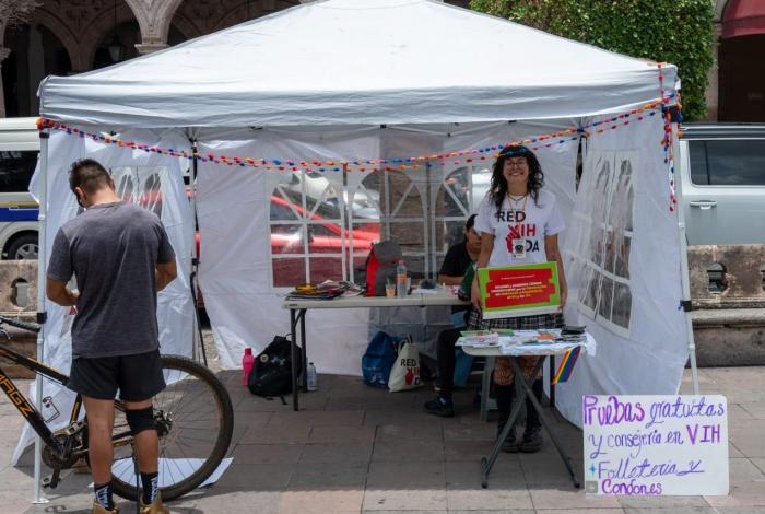 Realizan pruebas rápidas de VIH en la Plaza de Armas de Morelia