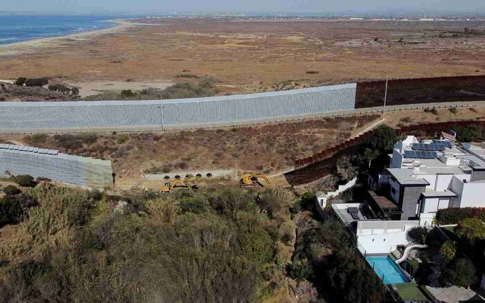 Reanudan construcción de muro fronterizo en Tijuana