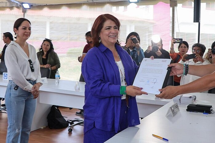 Recibe Fabiola Alanís constancia de diputada local electa