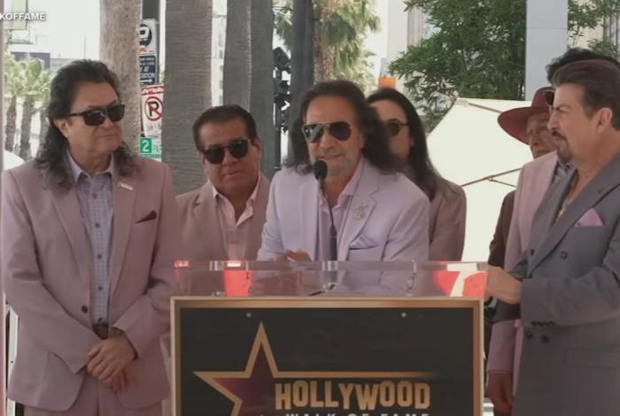 Reciben Los Bukis estrella en Paseo de la Fama de Hollywood