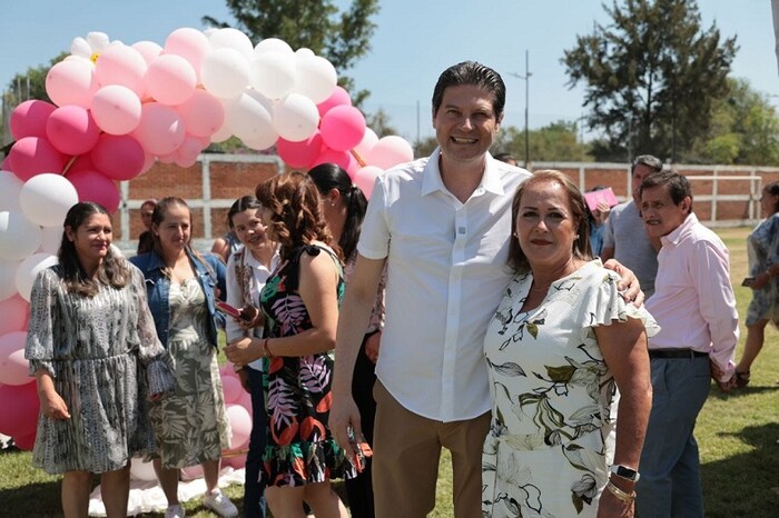 Reconoce Alfonso Martínez a madres trabajadoras del Ayuntamiento como núcleo familiar