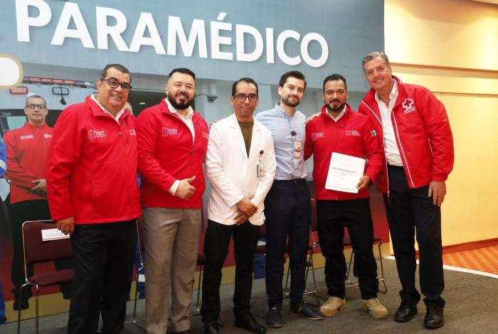 Reconoce SSM la labor y profesionalismo de paramédicos michoacanos en su día