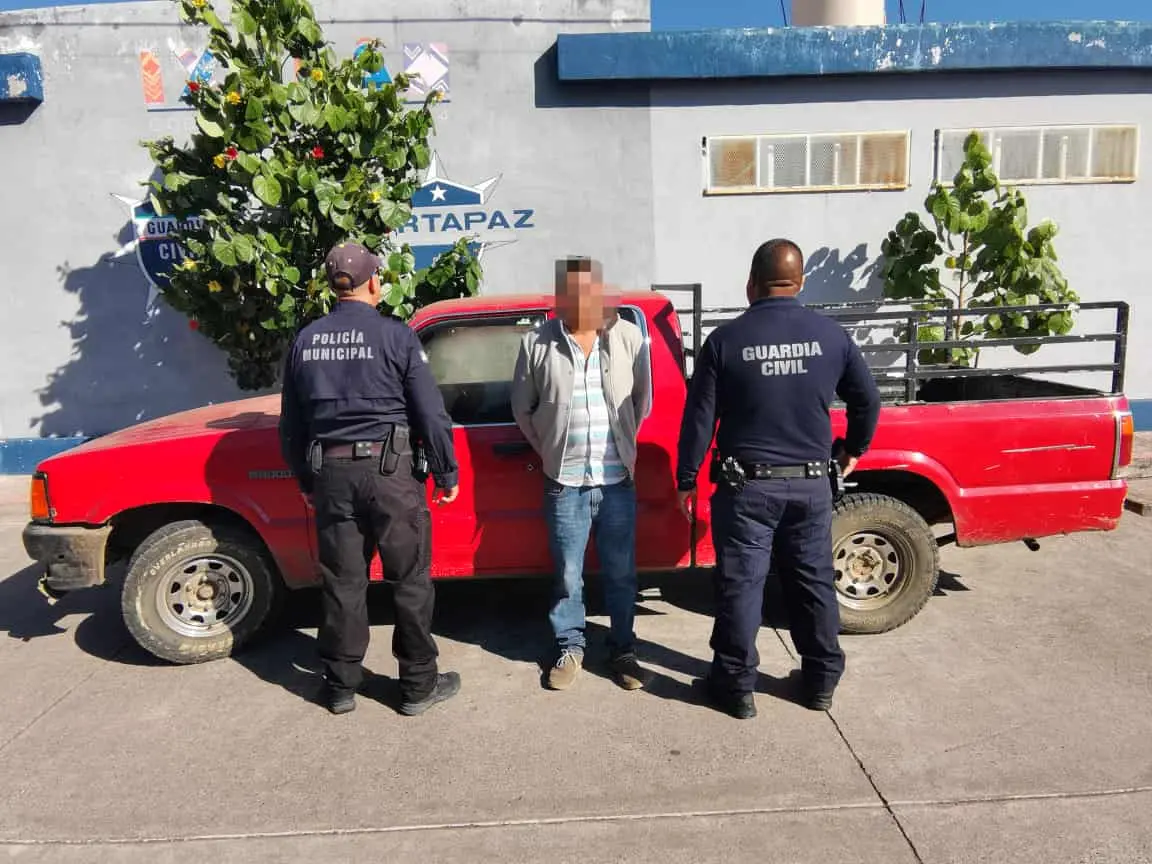 Recuperan camioneta robada en Zamora