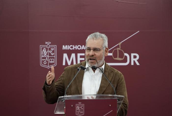 Reforzamos estrategia de seguridad con aumento salarial, equipamiento y patrullas: Bedolla