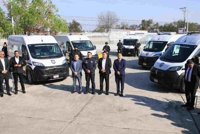 Refuerza Michoacán seguridad penitenciaria con entrega de unidades de traslado a penales