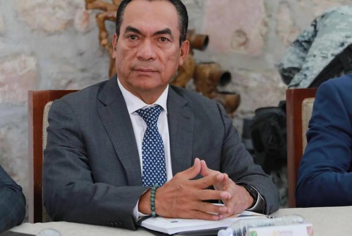 Renuncia Adrián López Solís a la Fiscalía General de Michoacán