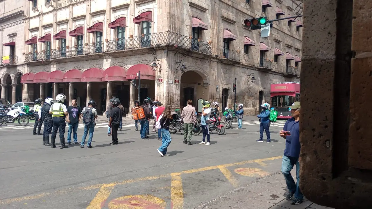 Repartidores de plataformas digitales exigen justicia por Fabián