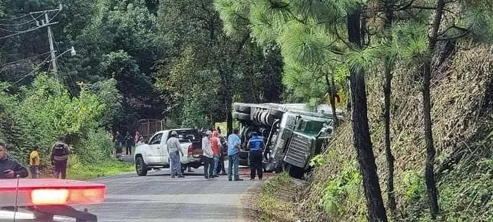 Reportan 2 accidentes vehiculares en Michoacán