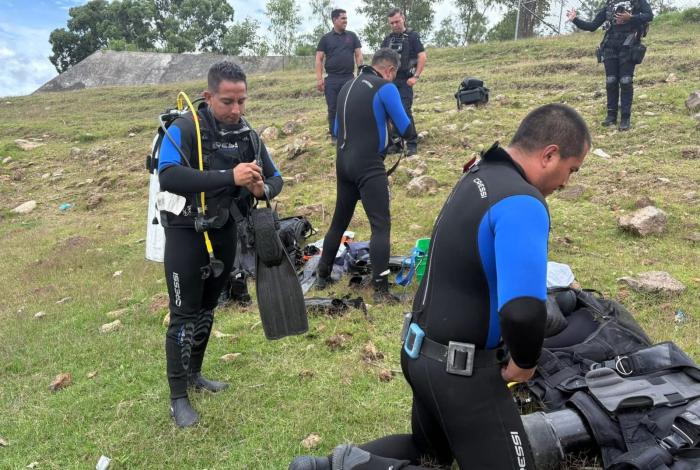 Rescatan el cu3rpo de un hombre ah0gado en la presa de Cointzio