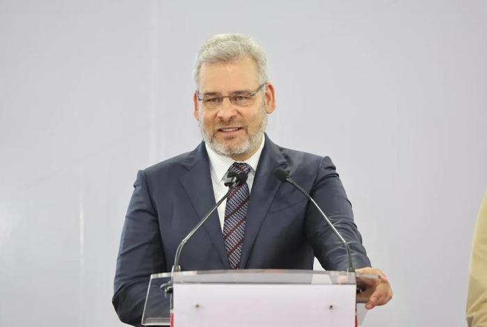 Respalda Bedolla a Carlos Torres Piña como nuevo fiscal general de Michoacán