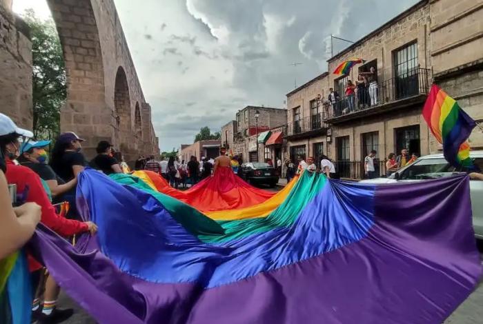 Respeto de michoacanos a marchas del orgullo LGBT realizadas al interior del estado