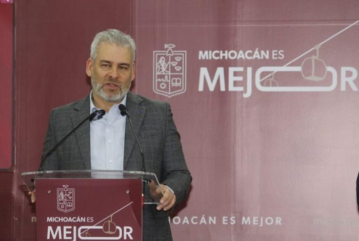 Retiro de vehículos quemados en Aguililla fue lento porque las grúas iban de Morelia; ¿aseguradoras cubren los gastos?