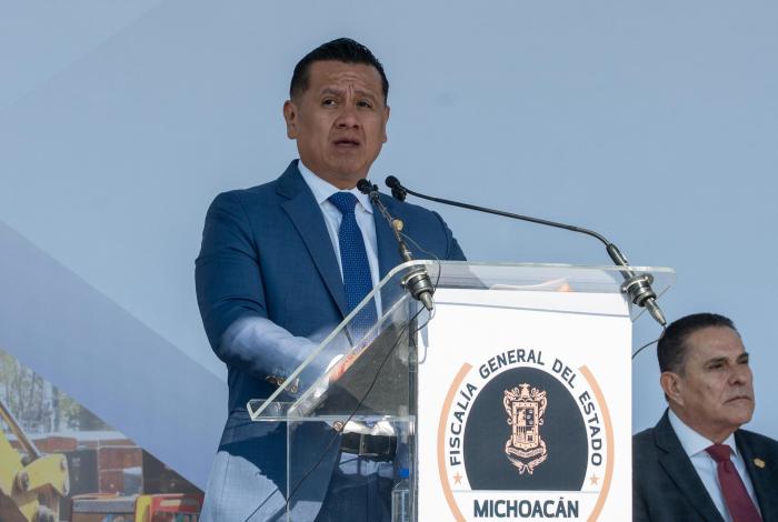 Retorno o renuncia, opciones de Torres Piña en FGE