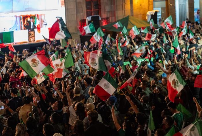 Reúne Noche Mexicana hasta 20 mil personas en Centro Histórico de Morelia