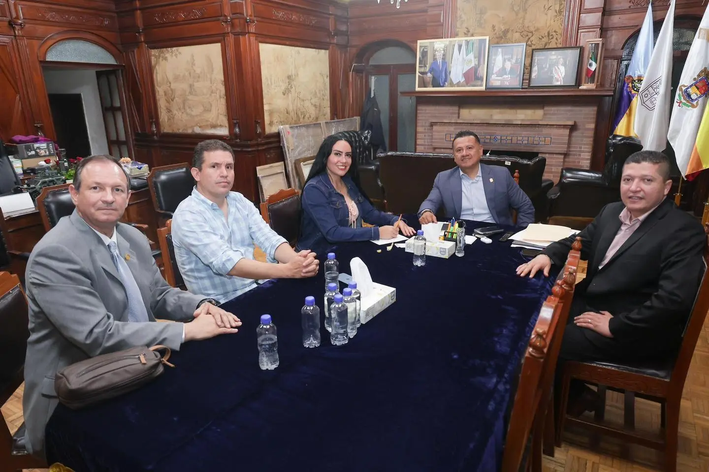 Reunión entre Torres Piña y Comisión de Justicia ocurre en plena renovación de la FGE