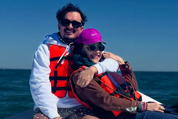 Ricardo Pérez critica a la prensa tras caos en aeropuerto con Susana Zabaleta