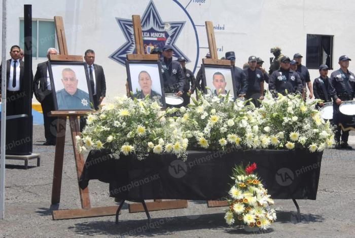 Rinden homenaje póstumo a subdirector y policías emboscados en Zamora