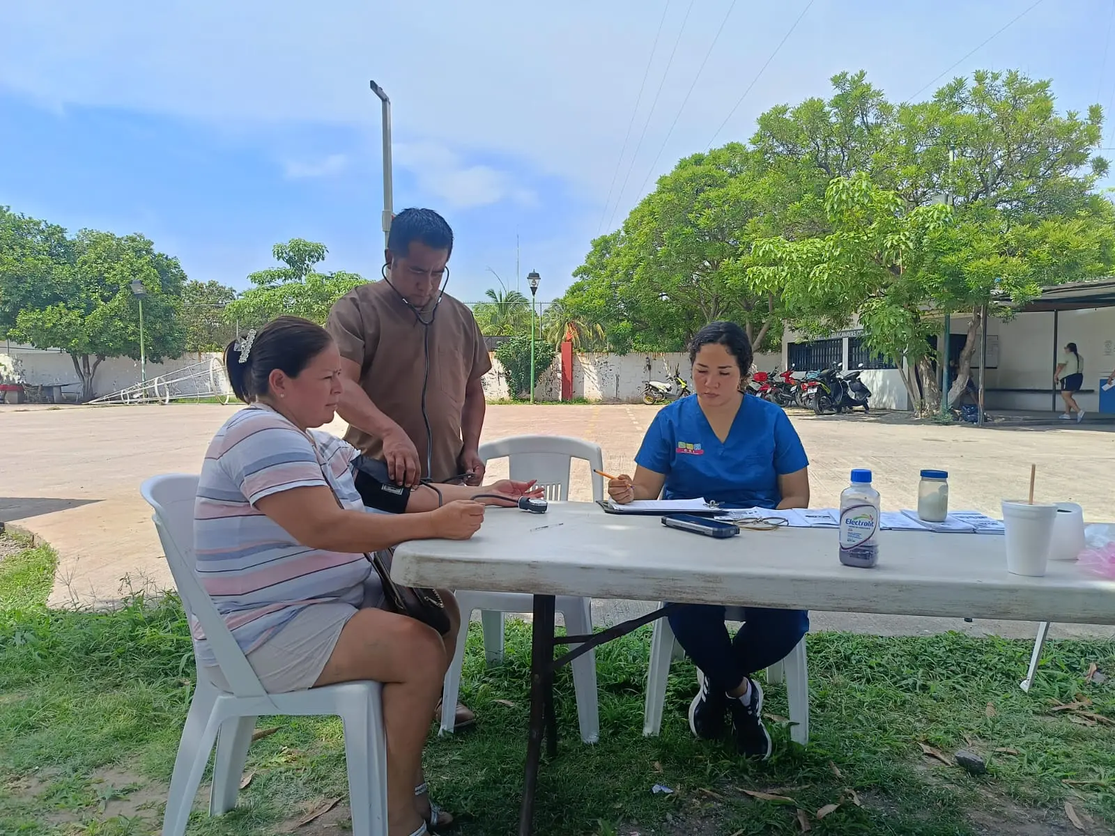 Ruta de Salud y Asesoría Jurídica Atiende a Habitantes de Las Guacamayas