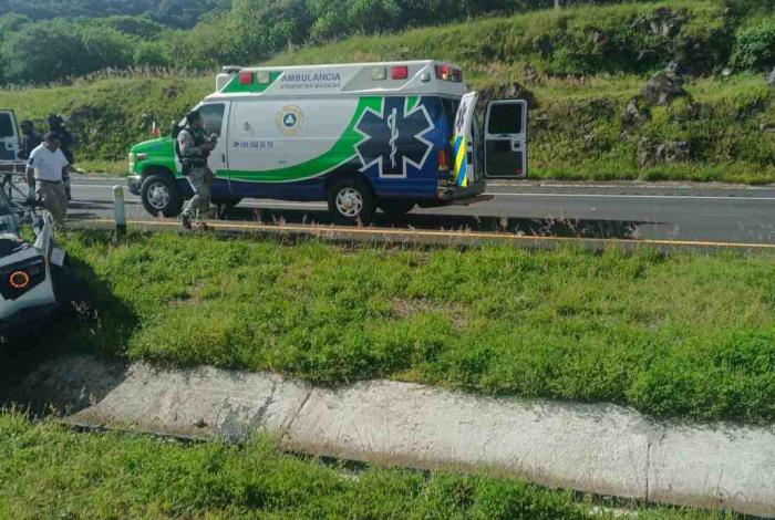Se accidenta vehículo blindado de la GN en la México-Guadalajara; hay 5 heridos