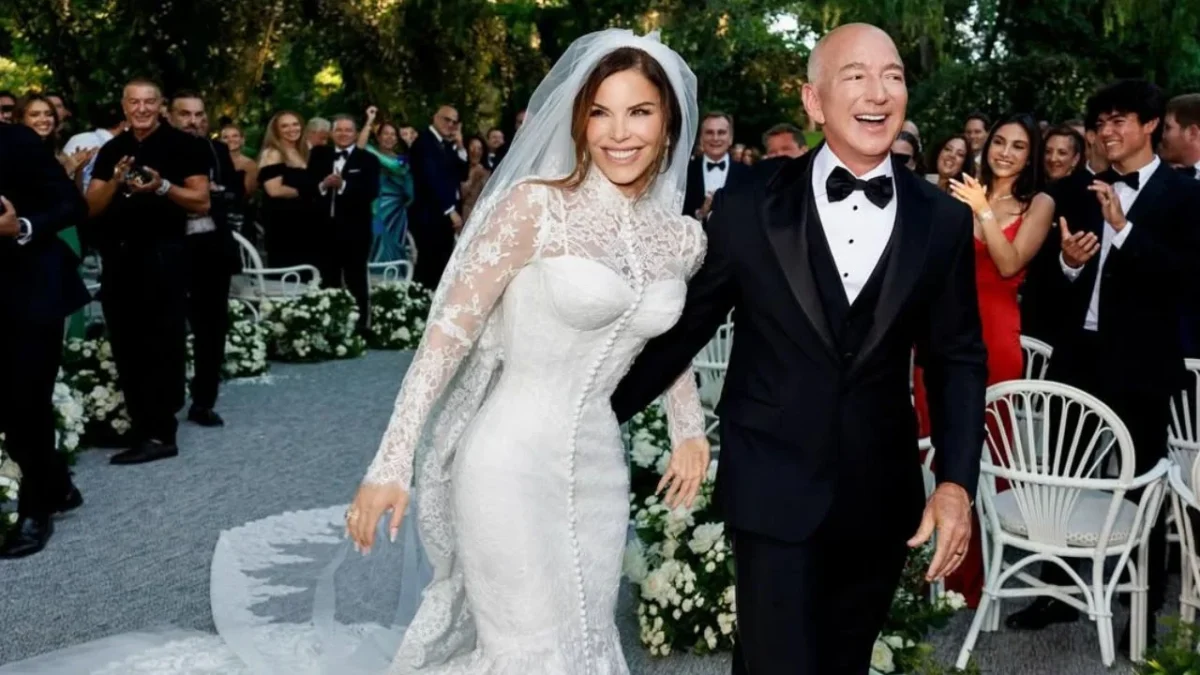 ¡Se casa Jeff Bezos! en medio de protestas de italianos en su contra