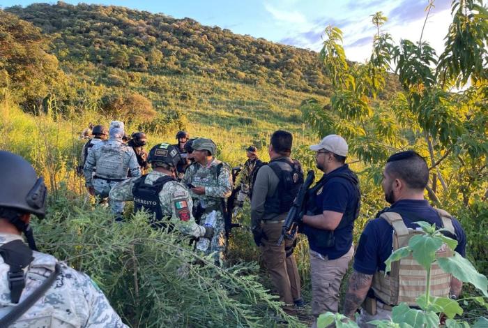 Se enfrentan militares y presuntos delincuentes en Zamora