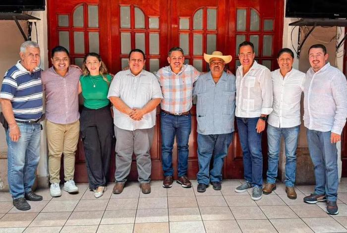 Se fortalece presencia de Movimiento Ciudadano en Apatzingán: Víctor Manríquez