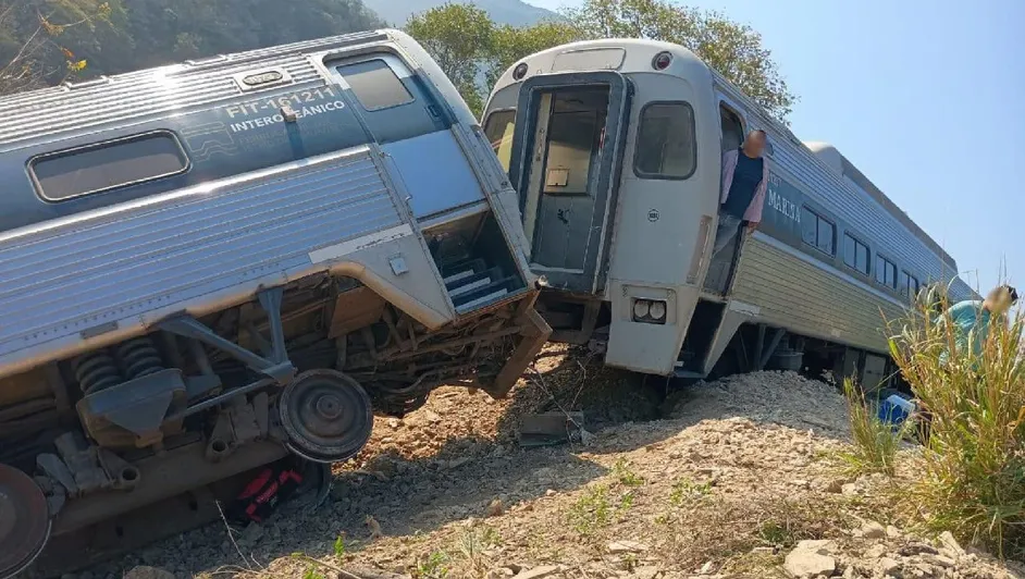 Se informa que son 13 los fallecidos y 44 hospitalizados, tras el descarrilamiento del Tren Interoceánico en Oaxaca