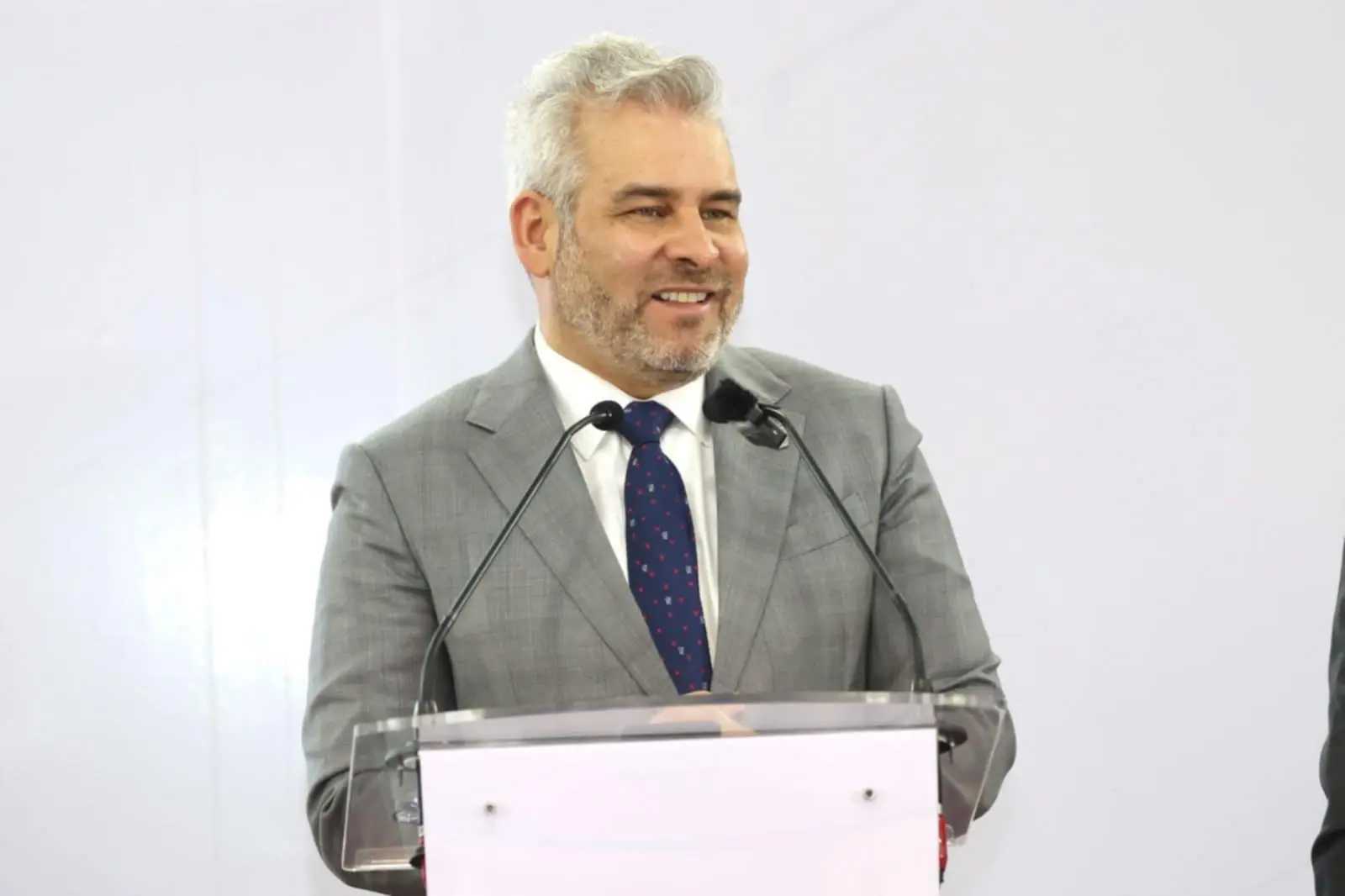 Se mantiene diálogo constante con integrantes de la CNTE afirma Bedolla