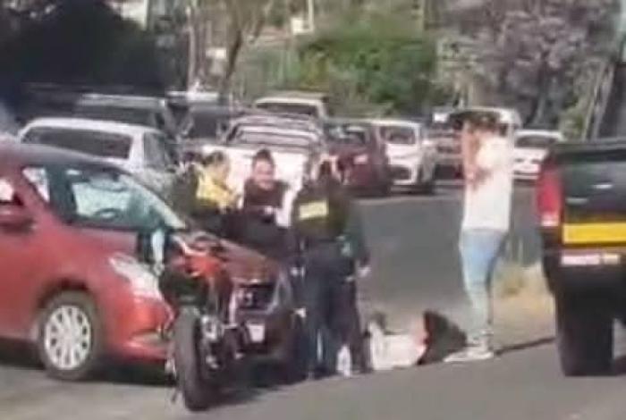 Se registra choque entre auto y moto en la avenida Madero Poniente de Morelia