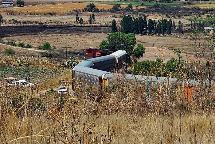Se registra descarrilamiento parcial del tren en el municipio de Maravatío