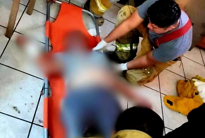 Se registra explosión por acumulación de gas en vivienda de Bonifacio Moreno, hay una mujer herida